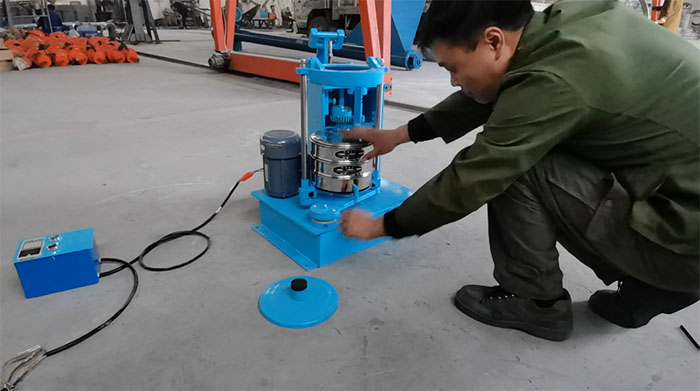 標準振篩機使用注意事項。